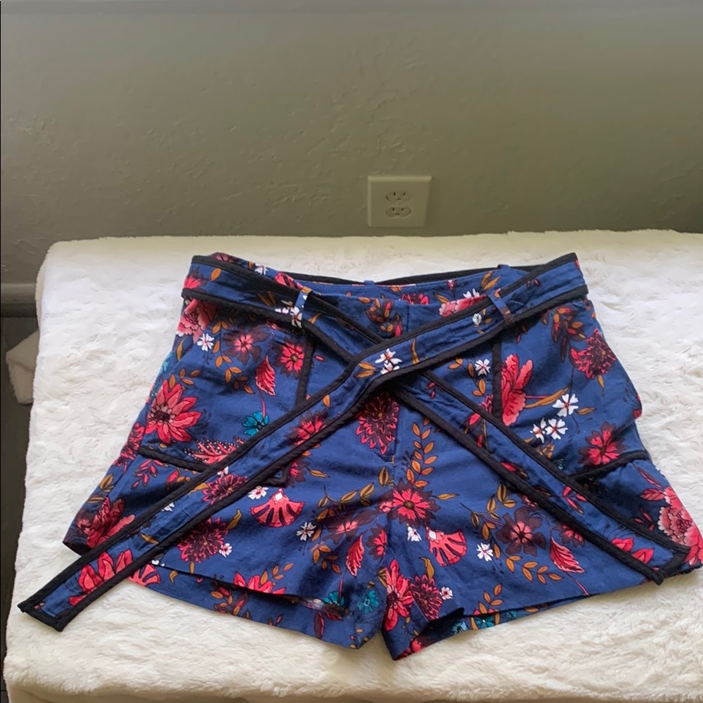 LOFT Blue and Red Skorts with Vibrant Pattern
